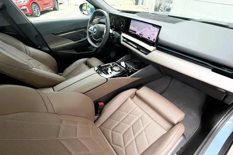 BMW 520d (Seria 5) din 2024 cu 40.924 km - oferta BMW246953 - foto 21