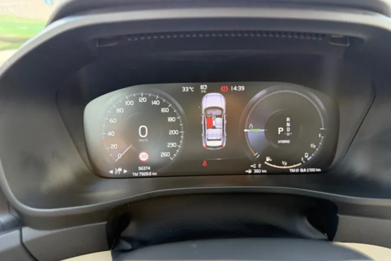 Volvo XC40 din 2023 cu 56.374 km - oferta VOL246956 - foto 16