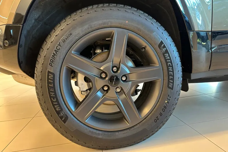Land Rover Defender din 2026 cu 1 km - oferta LAN246960 - foto 8