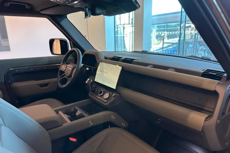 Land Rover Defender din 2026 cu 1 km - oferta LAN246960 - foto 14