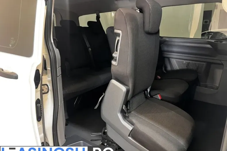 Volkswagen Caravelle din 2025 cu 12.500 km - oferta VOL246961 - foto 8