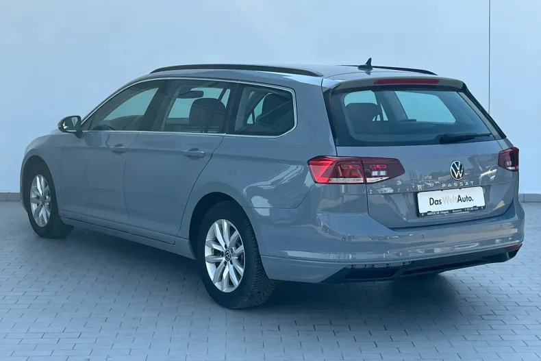 Volkswagen Passat din 2023 cu 68.121 km - oferta VOL246964 - foto 5
