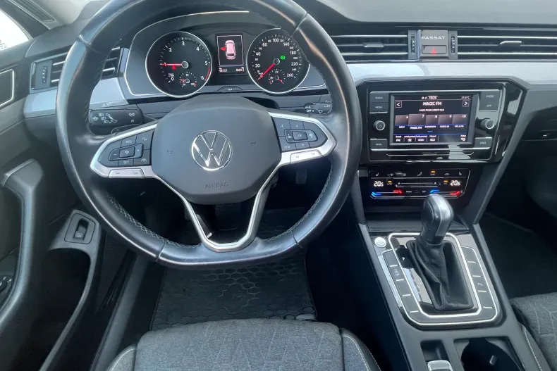 Volkswagen Passat din 2023 cu 68.121 km - oferta VOL246964 - foto 10