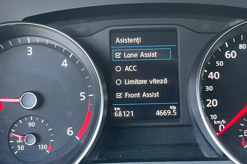 Volkswagen Passat din 2023 cu 68.121 km - oferta VOL246964 - foto 17