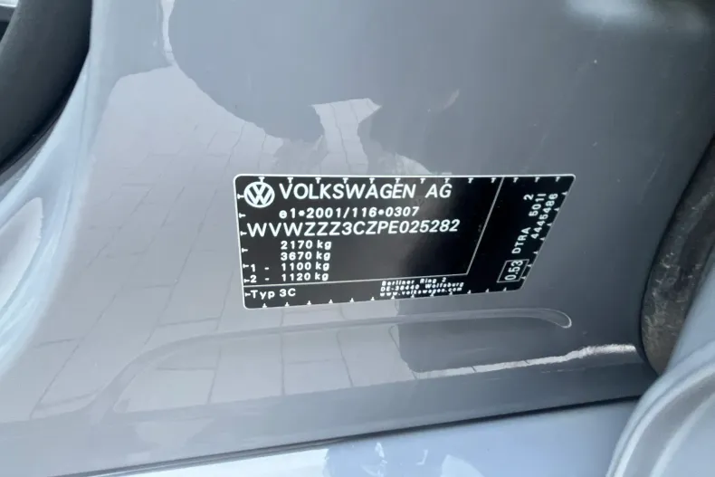 Volkswagen Passat din 2023 cu 68.121 km - oferta VOL246964 - foto 26