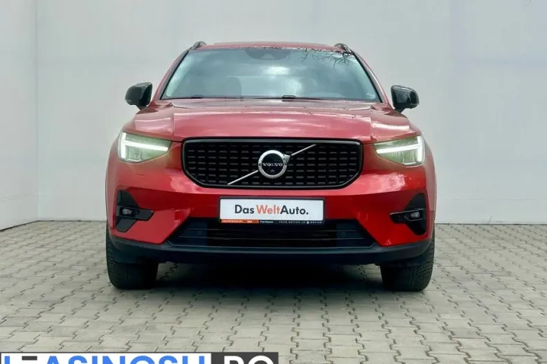 Volvo XC40 din 2023 cu 55.125 km - oferta VOL246965 - foto 2
