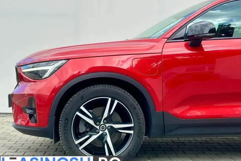 Volvo XC40 din 2023 cu 55.125 km - oferta VOL246965 - foto 4