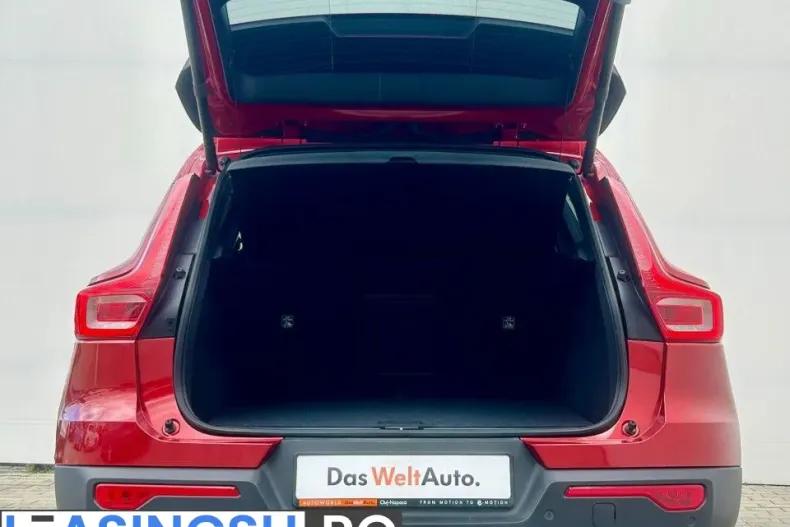 Volvo XC40 din 2023 cu 55.125 km - oferta VOL246965 - foto 8