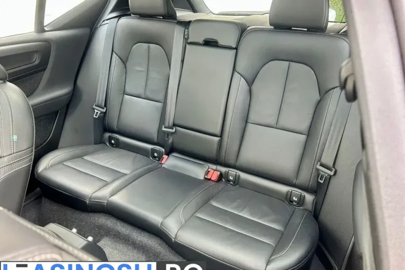 Volvo XC40 din 2023 cu 55.125 km - oferta VOL246965 - foto 26