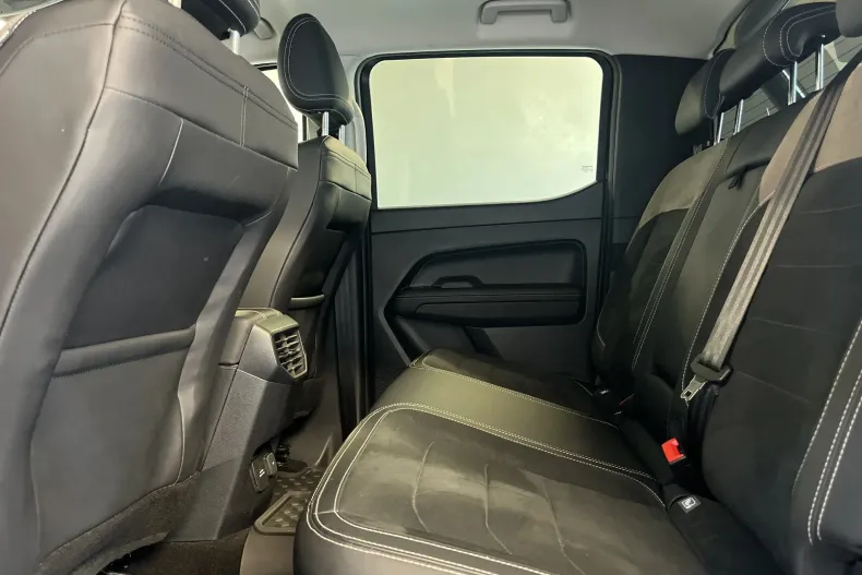 Volkswagen Amarok din 2024 cu 77.587 km - oferta VOL246969 - foto 13