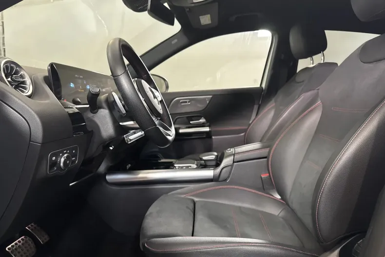 Mercedes-Benz GLA din 2023 cu 38.160 km - oferta MER246970 - foto 24