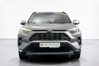 Toyota RAV4 din 2021 cu 100.742 km - oferta TOY246972 - foto 8