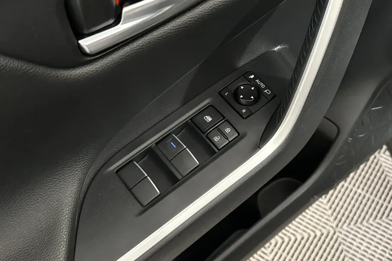 Toyota RAV4 din 2021 cu 100.742 km - oferta TOY246972 - foto 14