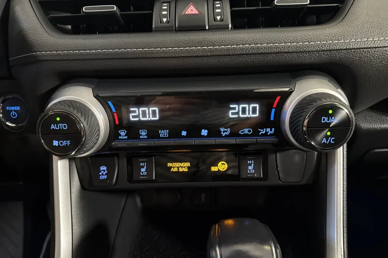 Toyota RAV4 din 2021 cu 100.742 km - oferta TOY246972 - foto 18