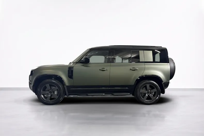 Land Rover Defender din 2025 cu 5.402 km - oferta LAN246973 - foto 2