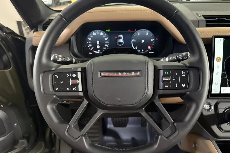 Land Rover Defender din 2025 cu 5.402 km - oferta LAN246973 - foto 15