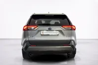 Toyota RAV4 din 2021 cu 171.957 km - oferta TOY246975 - foto 4