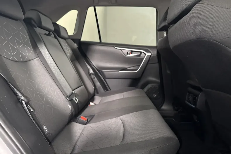 Toyota RAV4 din 2021 cu 171.957 km - oferta TOY246975 - foto 12