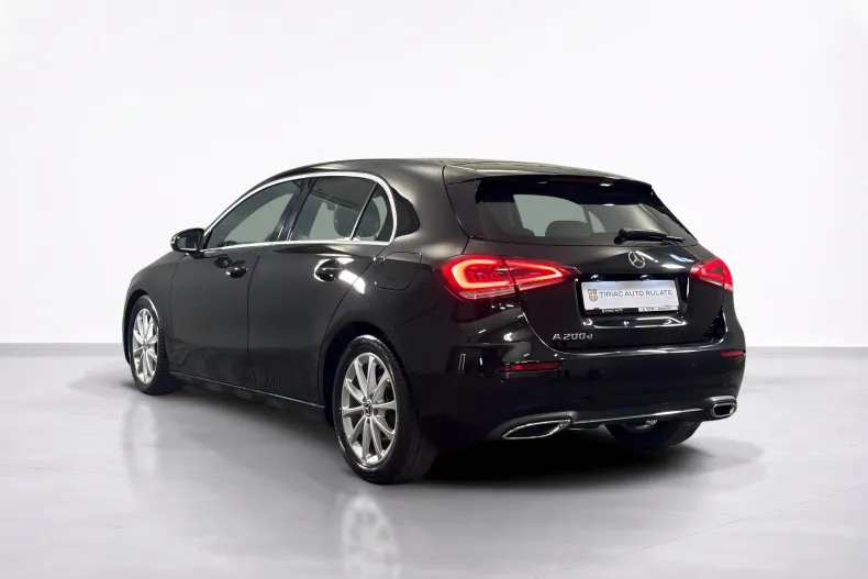 Mercedes-Benz A 200 (Clasa A) din 2021 cu 59.942 km - oferta MER246977 - foto 3