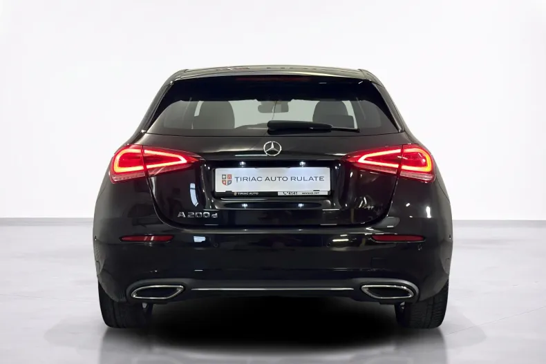 Mercedes-Benz A 200 (Clasa A) din 2021 cu 59.942 km - oferta MER246977 - foto 4