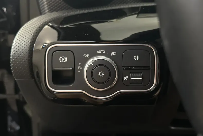 Mercedes-Benz A 200 (Clasa A) din 2021 cu 59.942 km - oferta MER246977 - foto 15