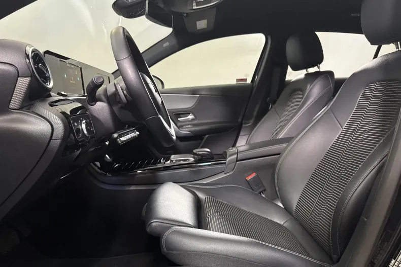 Mercedes-Benz A 200 (Clasa A) din 2021 cu 59.942 km - oferta MER246977 - foto 22