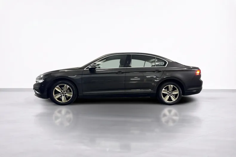 Volkswagen Passat din 2021 cu 148.730 km - oferta VOL246983 - foto 2