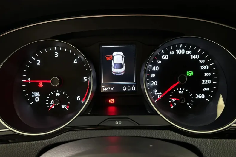 Volkswagen Passat din 2021 cu 148.730 km - oferta VOL246983 - foto 10