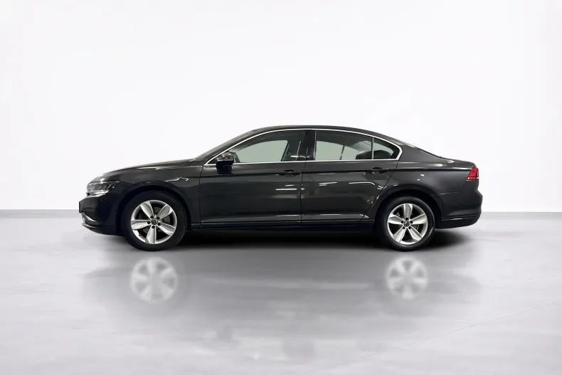 Volkswagen Passat din 2021 cu 77.431 km - oferta VOL246985 - foto 2
