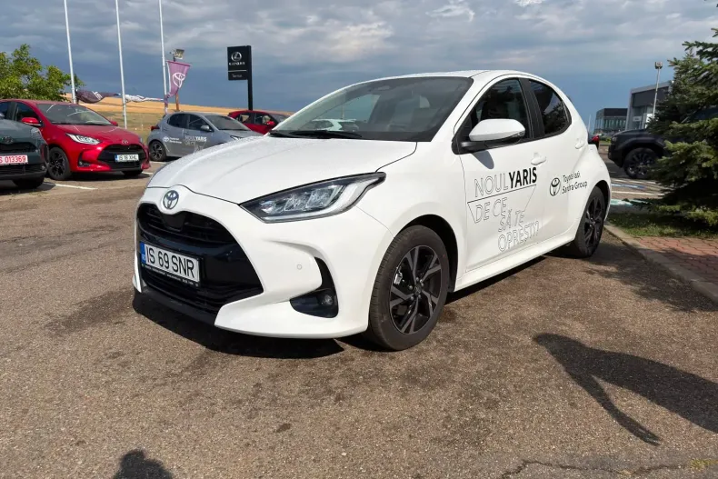 Toyota Yaris din 2026 cu 2.399 km - oferta TOY246989 - foto 7