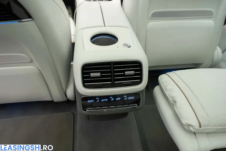 Mercedes-Benz GLS Maybach din 2023 cu 7.400 km - oferta MER246994 - foto 27
