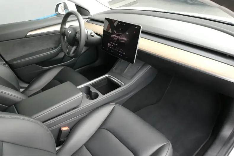 Tesla Model 3 din 2024 cu 34.882 km - oferta TES246997 - foto 10