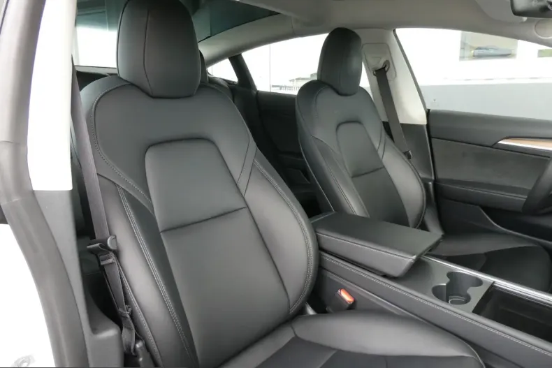 Tesla Model 3 din 2024 cu 34.882 km - oferta TES246997 - foto 12