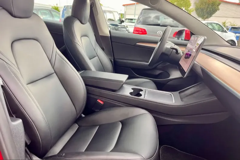 Tesla Model 3 din 2023 cu 35.500 km - oferta TES246998 - foto 12