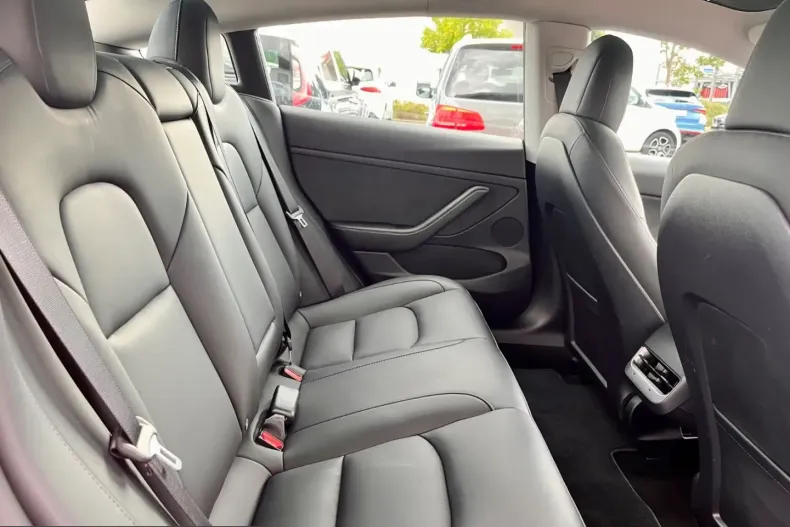 Tesla Model 3 din 2023 cu 35.500 km - oferta TES246998 - foto 17