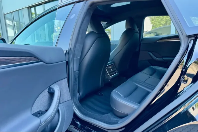 Tesla Model S din 2023 cu 77.843 km - oferta TES246999 - foto 14