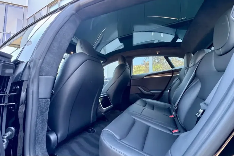 Tesla Model S din 2023 cu 77.843 km - oferta TES246999 - foto 18