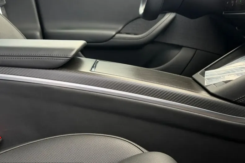 Tesla Model S din 2023 cu 21.111 km - oferta TES247000 - foto 40