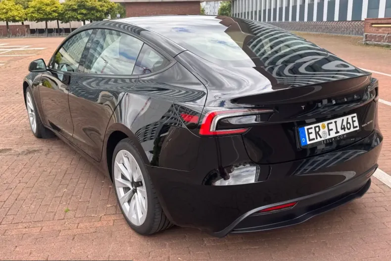 Tesla Model 3 din 2024 cu 35.800 km - oferta TES247001 - foto 4