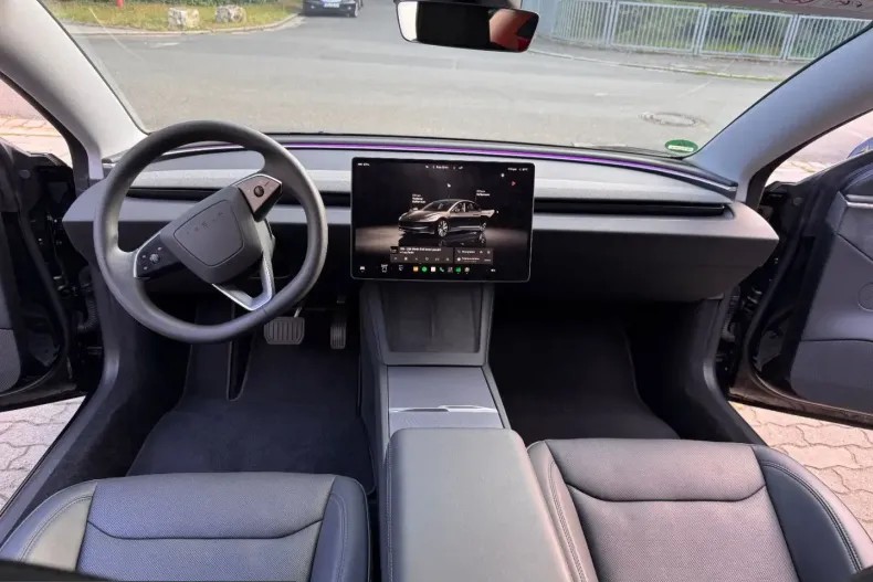 Tesla Model 3 din 2024 cu 35.800 km - oferta TES247001 - foto 19