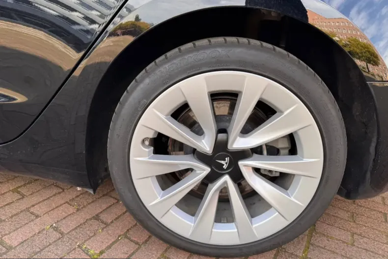 Tesla Model 3 din 2024 cu 35.800 km - oferta TES247001 - foto 25