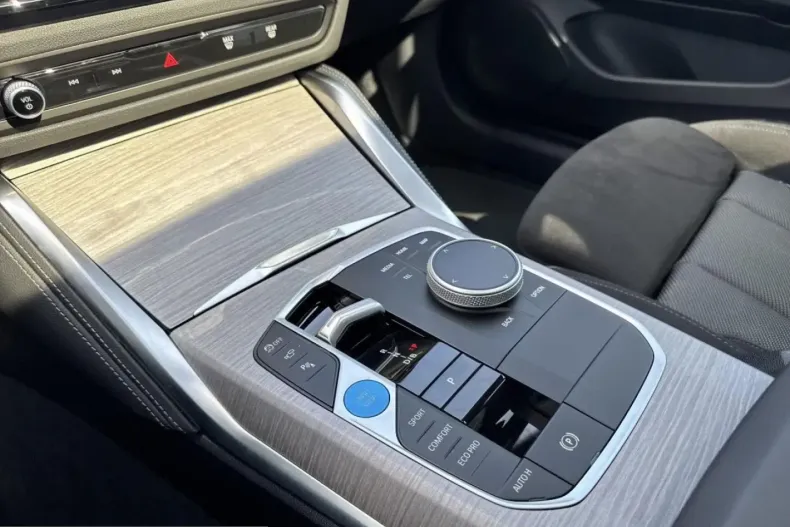 BMW i4 (Seria 4) din 2025 cu 12.750 km - oferta BMW247021 - foto 4