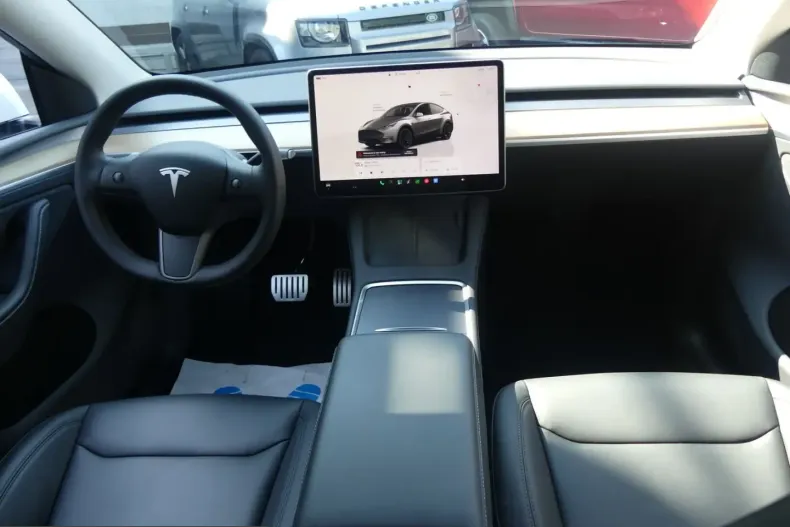 Tesla Model Y din 2023 cu 33.273 km - oferta TES247029 - foto 4