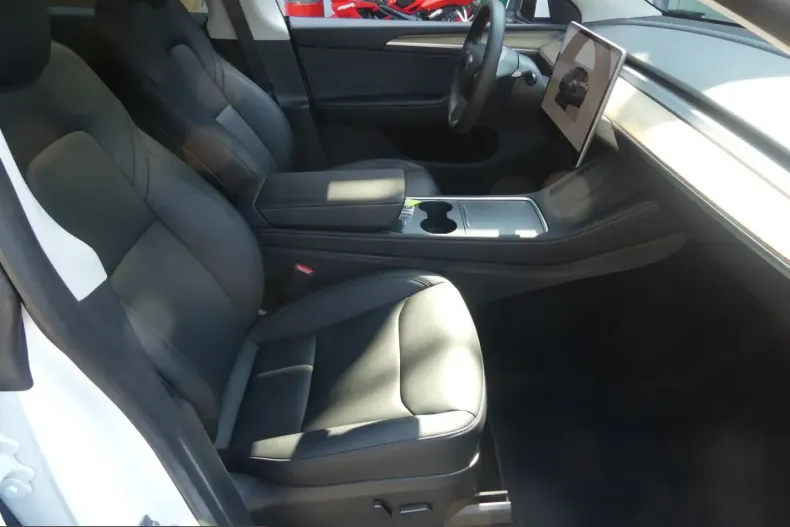 Tesla Model Y din 2023 cu 33.273 km - oferta TES247029 - foto 5
