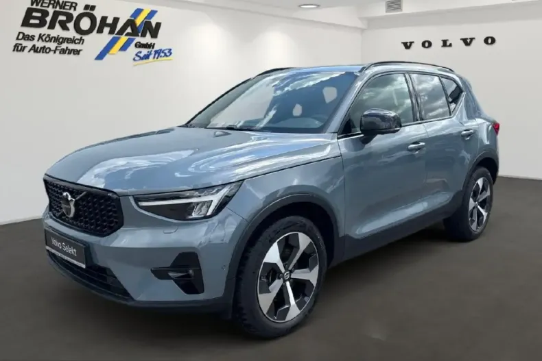 Volvo XC40 din 2023 cu 35.805 km - oferta VOL247032 - foto 1