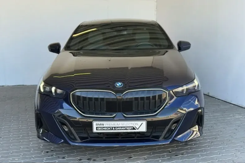 BMW 550 (Seria 5) din 2025 cu 35.067 km - oferta BMW247038 - foto 2