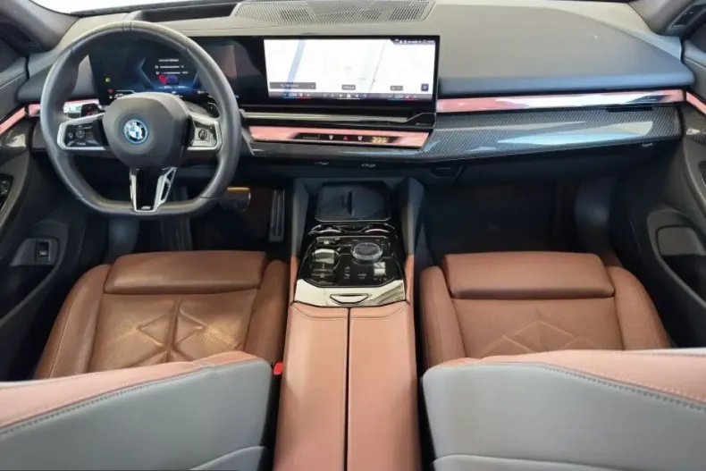 BMW 550 (Seria 5) din 2025 cu 35.067 km - oferta BMW247038 - foto 7