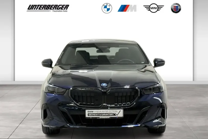 BMW 550 (Seria 5) din 2025 cu 33.598 km - oferta BMW247040 - foto 3
