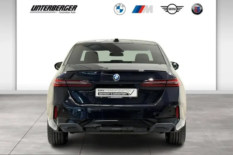 BMW 550 (Seria 5) din 2025 cu 33.598 km - oferta BMW247040 - foto 6