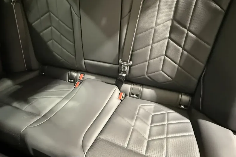 BMW 550 (Seria 5) din 2025 cu 33.598 km - oferta BMW247040 - foto 21